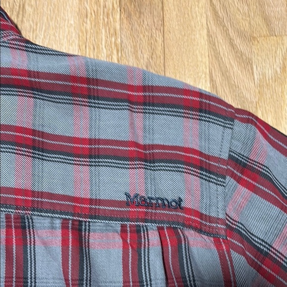 Marmot Red and Grey Plaid Casual Button Down Long Sleeve Button Down Shirt - Picture 9 of 10